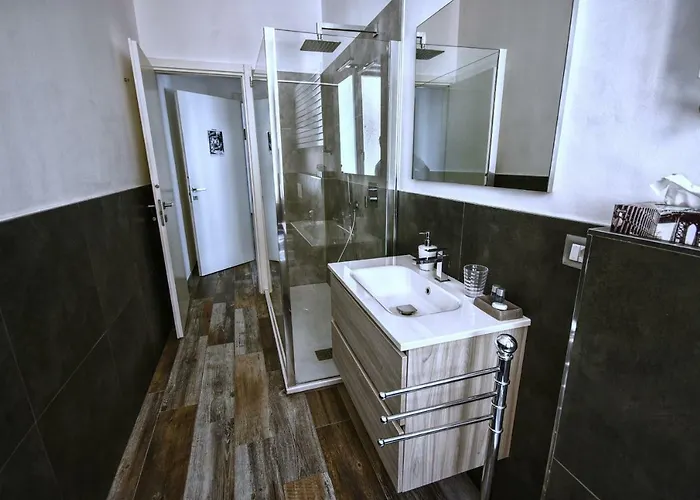 לינה וארוחת בוקר Casa Montanari 3*